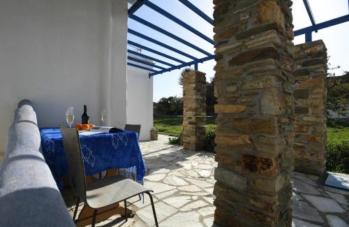 Tinos Town Apartment | Lovely Studio Apartment For 2 Ppl In Tinos