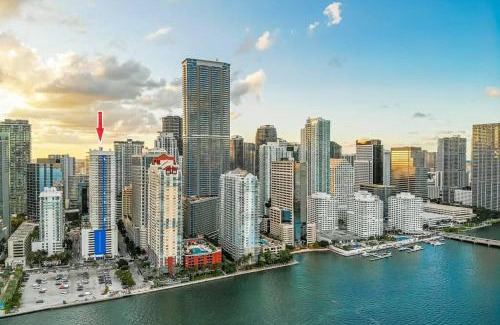 Brickell Apartment | Lovely Studio in brickell -2 beds and Free parking