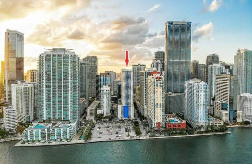 Brickell Apartment | Lovely Studio in brickell -2 beds and Free parking