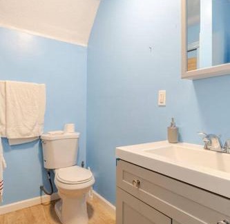 Oakland Apartment | Lovely studio queen In Oakland Zoo Area