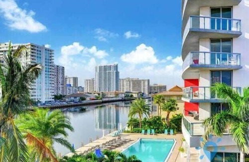 Hallandale Beach Apartment | Lovely Studio with Amazing Views