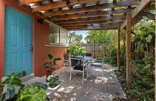Lake Ridge Apartment | Lovely Studio with Great Location + Free Parking