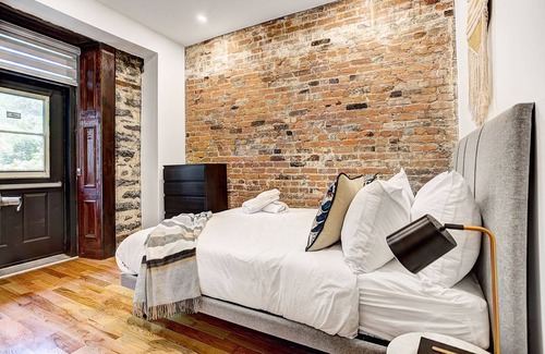 Latin Quarter Apartment | Lovely Stylish 3Bedrooms in heart of downtown MTL