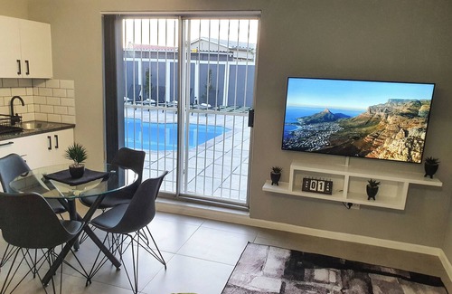 Cape Town Apartment | Lovely Stylish Studio Apartment