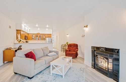 Ocean Shores Condo | Lovely suite close to beach with dune and dunegrass views at oceanfront inn
