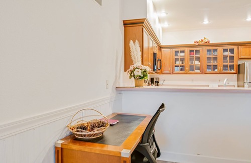 Ocean Shores Condo | Lovely suite close to beach with dune and dunegrass views at oceanfront inn