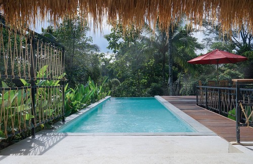 Bongkasa Pertiwi Villa | Lovely Sunrise with beds room and pool and Amazing view and surround
