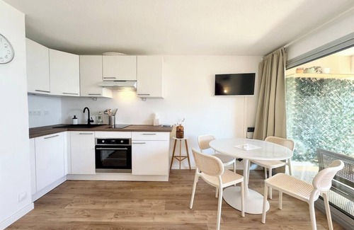 Morbihan Apartment | Lovely T2 - Terrasse & jardin - 50m des plages