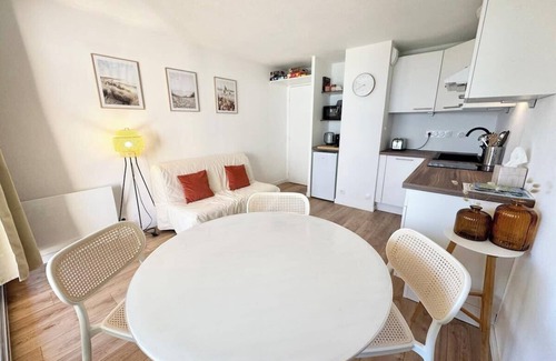 Morbihan Apartment | Lovely T2 - Terrasse & jardin - 50m des plages