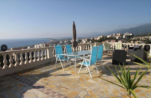 Bastia Apartment | Lovely T3 apartment on the 1st floor of Villa ULibecciu facing the sea