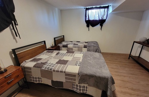 Lethbridge County Other | Lovely Three Bedroom Farmhouse between Lethbridge and Coaldale