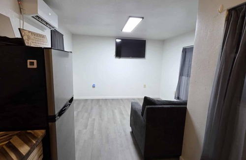 Carlsbad House | Lovely tiny home with AC in charming Carlsbad