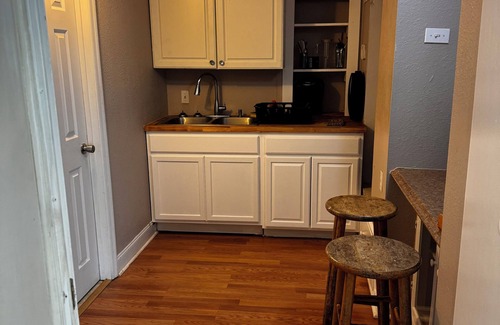 Hyde Park Apartment | Lovely Tiny House located in the heart of Jacksonville