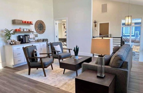 Clemson House | Lovely Townhome 6 Min to CU!