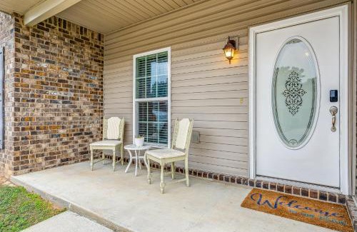 Ferry Pass House | Lovely Townhome in Pensacola - Cozy & Modern Retreat