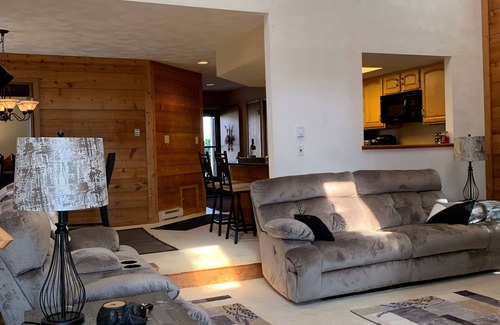 Seven Springs House | Lovely townhouse with 3 bedrooms 3 bathrooms