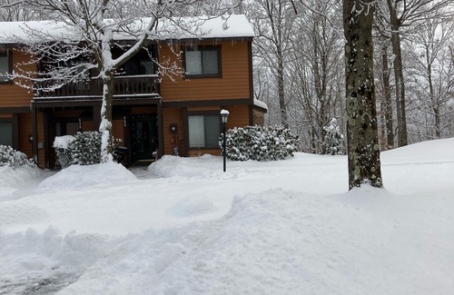 Seven Springs House | Lovely townhouse with 3 bedrooms 3 bathrooms