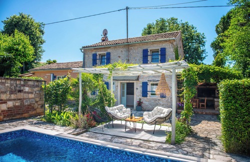Radini Villa | Lovely traditional house Casa Oliva with private pool