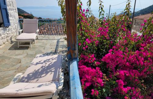 Livadi House | Lovely traditionnal house with sea view