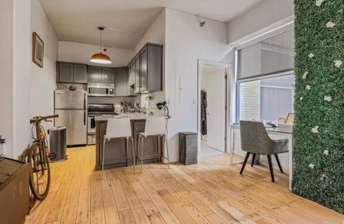 Historic Core Apartment | Lovely Trendy Loft in the Best Part of DTLA