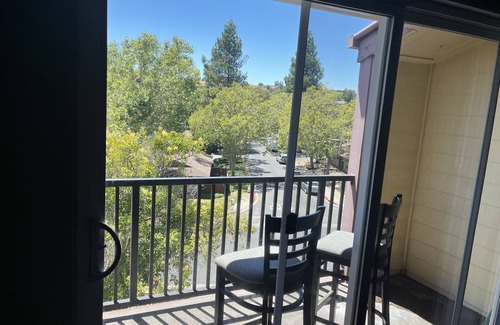 Concord Apartment | Lovely two bedroom with pool