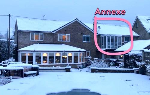 Ashmore Green Apartment | Lovely two bedroom Annexe close to Newbury