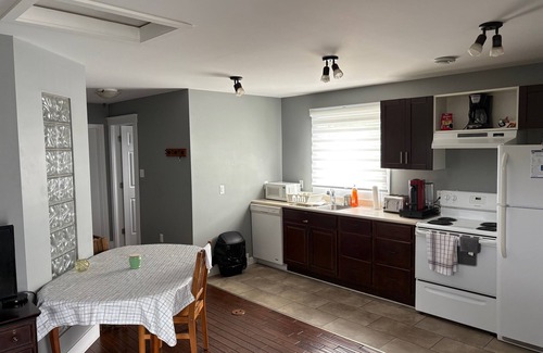 Halifax House | Lovely two bedroom apartment with AC & Patio