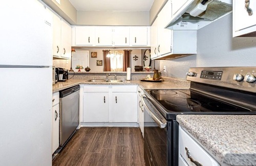 Sharpstown Condo | Lovely two Bedroom Condo one car Garage