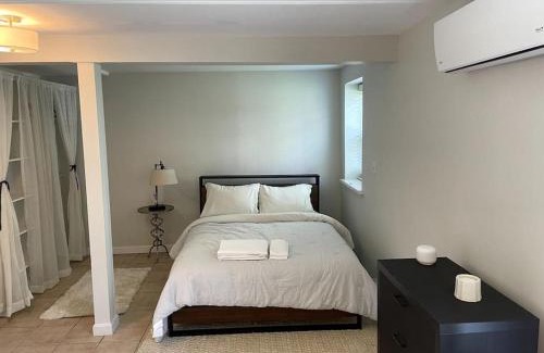 South Boston Apartment | Lovely Two Bedroom Condo in South Boston