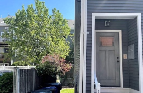 South Boston Condo | Lovely Two Bedroom Condo in South Boston