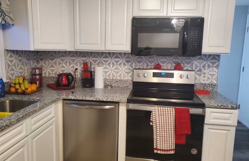 Worcester House | Lovely two bedroom townhouse minutes to most amenities.