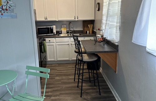 Tallahassee Apartment | Lovely two bedroom rental unit near FAMU and FSU.