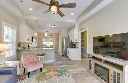 Ocean Isle Beach House | Lovely Vacation Home ~ 1 Mi to Ocean Isle Beach!