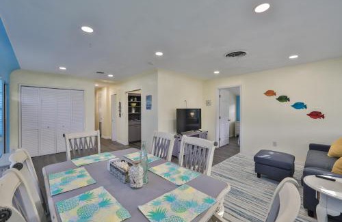 Gulfport Apartment | Lovely vacation home 1 block from beach & downtown Gulfport