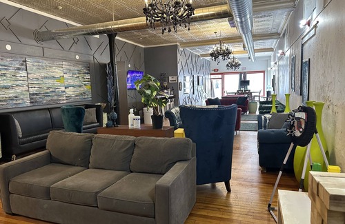 Finesville House | Lovely Very spacious loft Event spaces minutes from downtown easton.