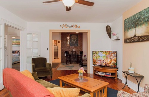 Jersey City Apartment | Lovely Victorian Home. Spacious 2 bedroom w/Parking. Bed & Breakfast Type Space