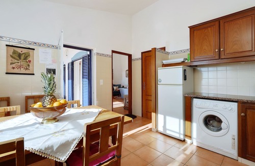 Monchique House | Lovely Villa, perfect for a relaxing vacation, with pool and view to the coast.