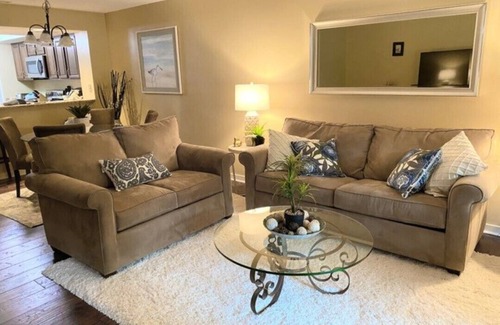 Shelter Cove Condo | Lovely Villa Just Steps From The Harbour