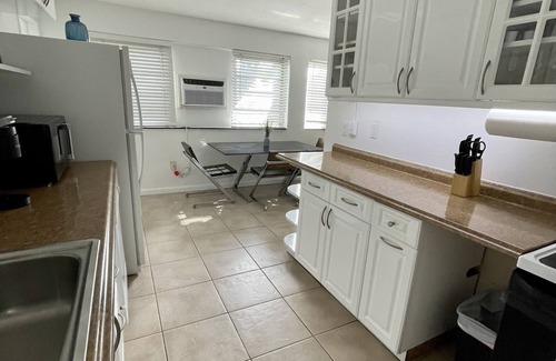 Riverside Park Apartment | Lovely waterfront two bedroom house with parking