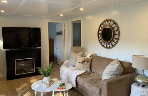 Huntsville Cottage | Lovely WATERFRONT cottage on Muskoka River