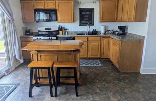 McFarland House | Lovely Waterfront Two Bedroom House