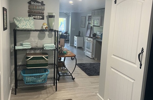 Akron Apartment | Lovely waterfront 2 bedroom apartment