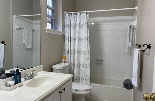Alden Bridge House | Lovely Woodlands home w/heated pool and spa!
