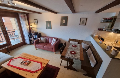 Verbier Condo | LOVErbier central apartment with 2 bedrooms, kitchen, pool, views