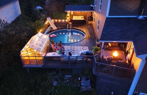 King's Point House | Lovers Lane Retreat.nLocated in Beautiful Kings Point with hot tub and pool