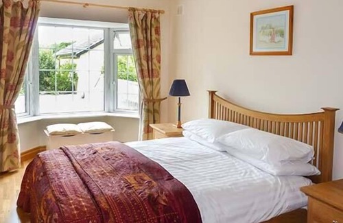 Kilkenny Cottage | LOVERS' LODGE, pet friendly in Kilkenny, County Kilkenny