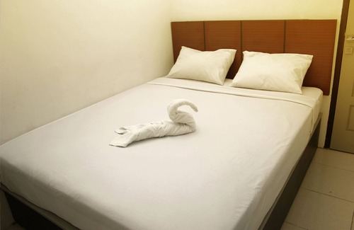 Padang Hotel | Lovetel