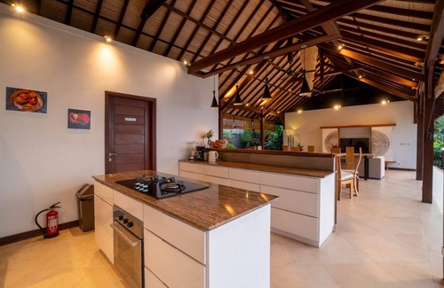 Kayu Putih Villa | Lovina Ocean View Villa - 2BR Paradise