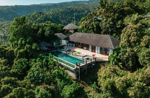 Kayu Putih Villa | Lovina Ocean View Villa - 2BR Paradise