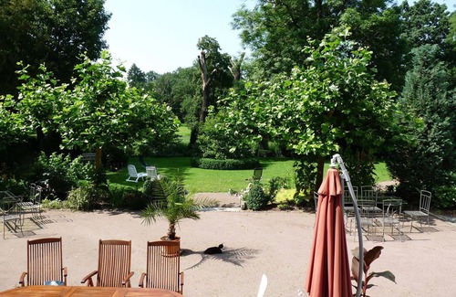 Arzberg Apartment | Lovingly renovated mansion with 6 one-room apartments in a quiet location